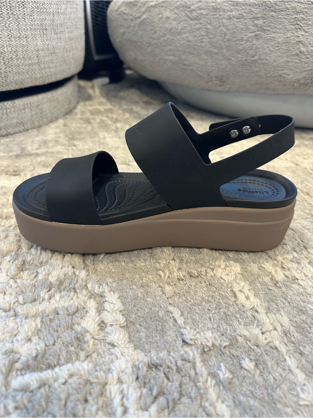 Crocs Lite Ride Brooklyn Low Wedge Sandal Size 8 - Picture 3 of 5